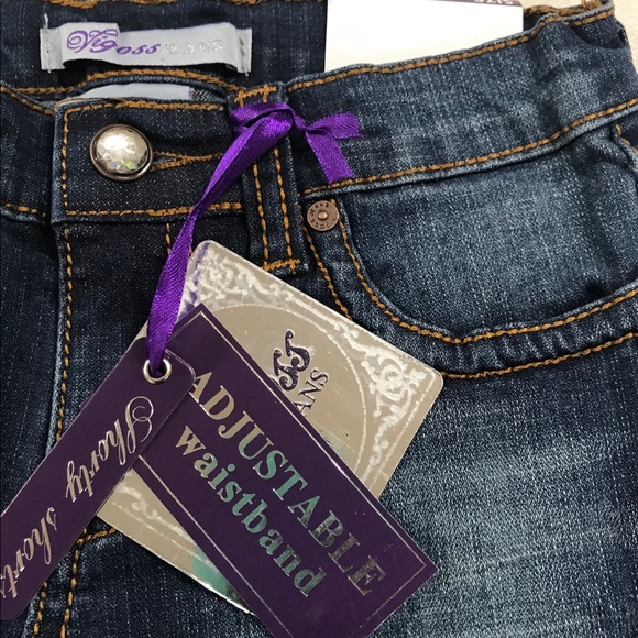 Shorts - Picture 4 of 5